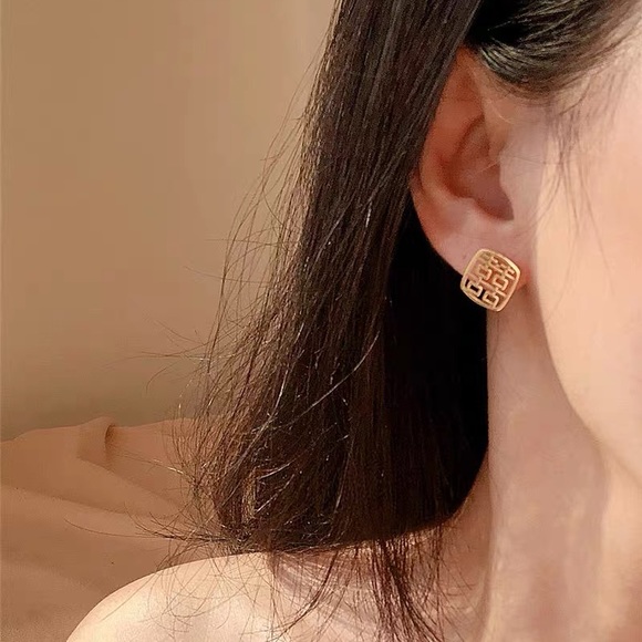 Gold Colored Chinese Letter Happiness Earrings - Picture 3 of 8